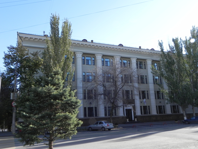 <<ОФИСНОЕ ЗДАНИЕ>>)